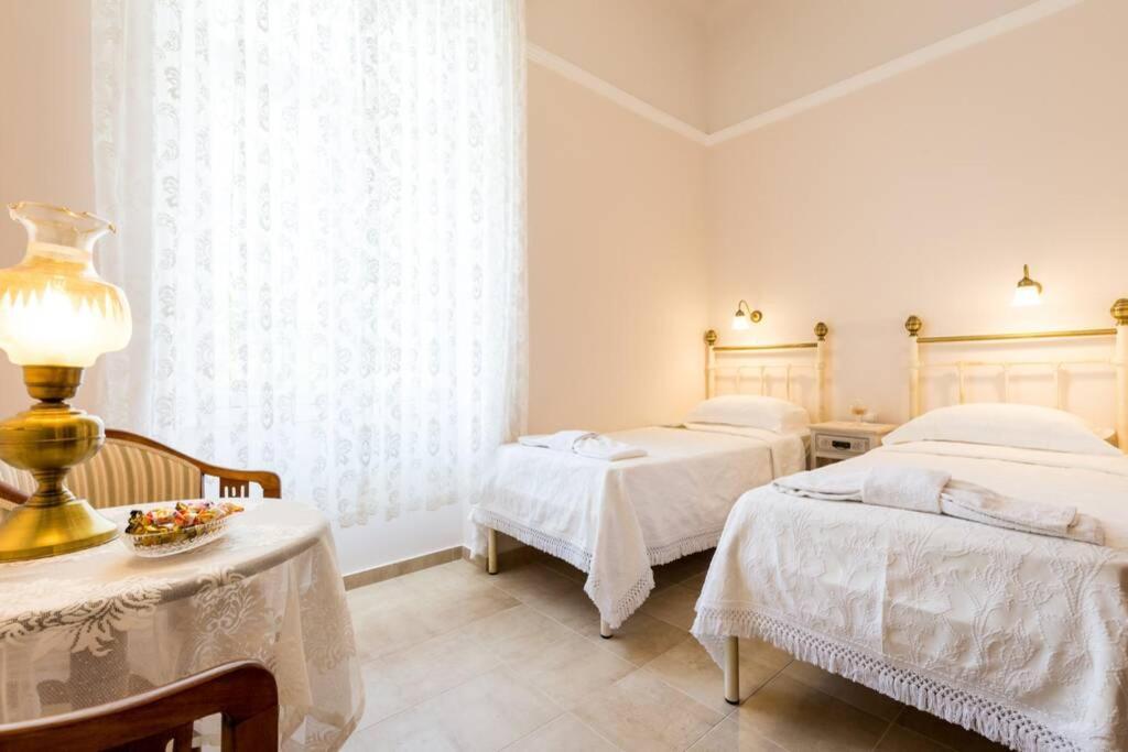 Neoclassical Flat With 2 Bedrooms In Pireus Zewnętrze zdjęcie